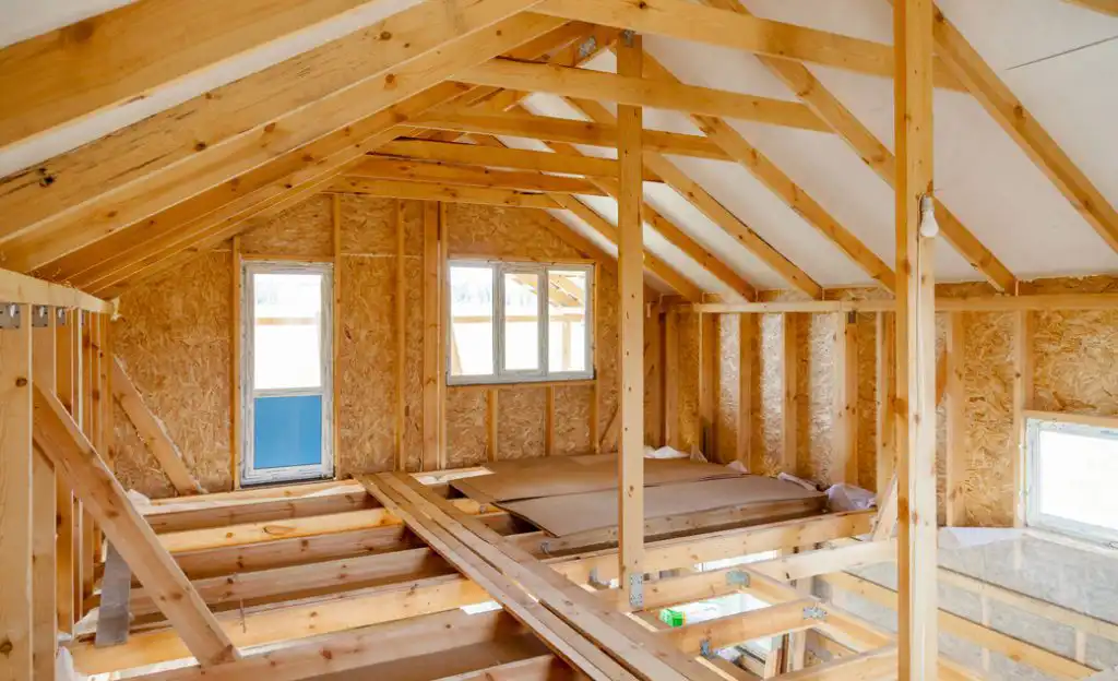 Mansardarea unei case