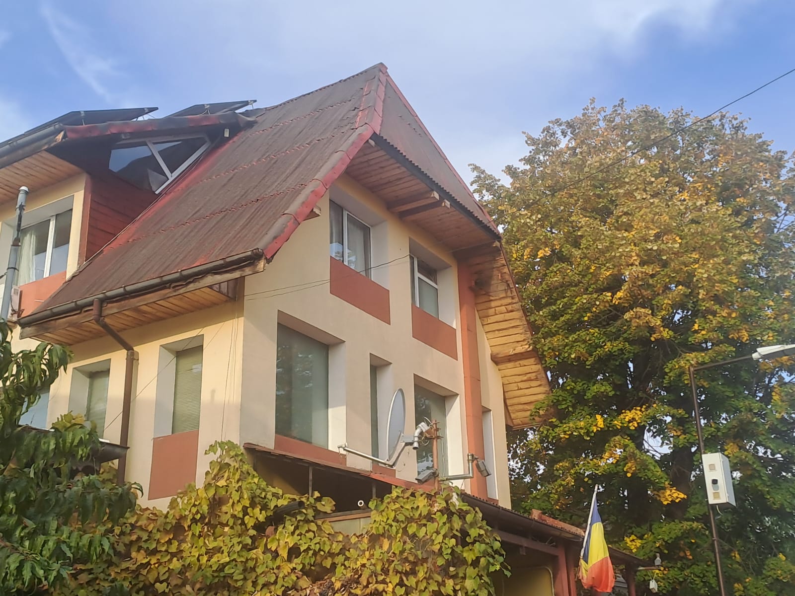 Reparatie acoperis casa Bucuresti